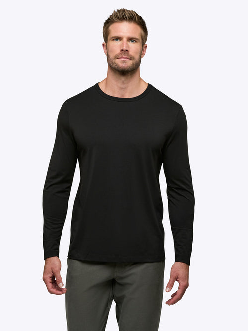 [info]--Davey is 6’2, 200lbs and wears a size L